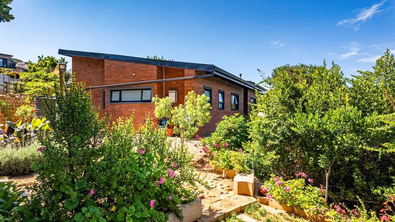 3 Bedroom Property for Sale in Outeniqua Strand Western Cape